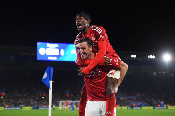 对球迷和球 对球迷和球