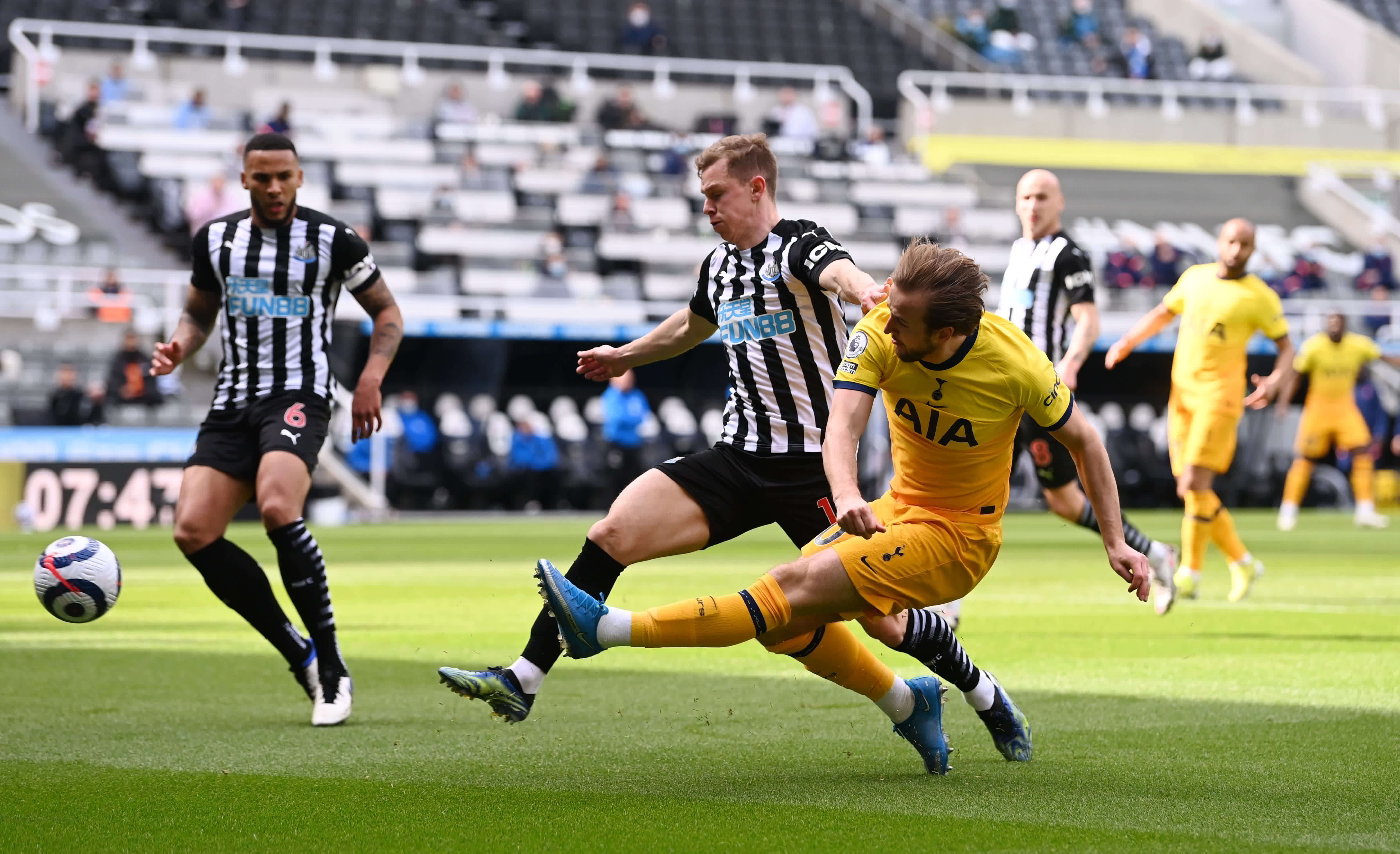 詹姆斯与安 詹姆斯与安